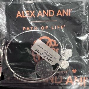 NWT Color Infusion Path Of Life Bracelet